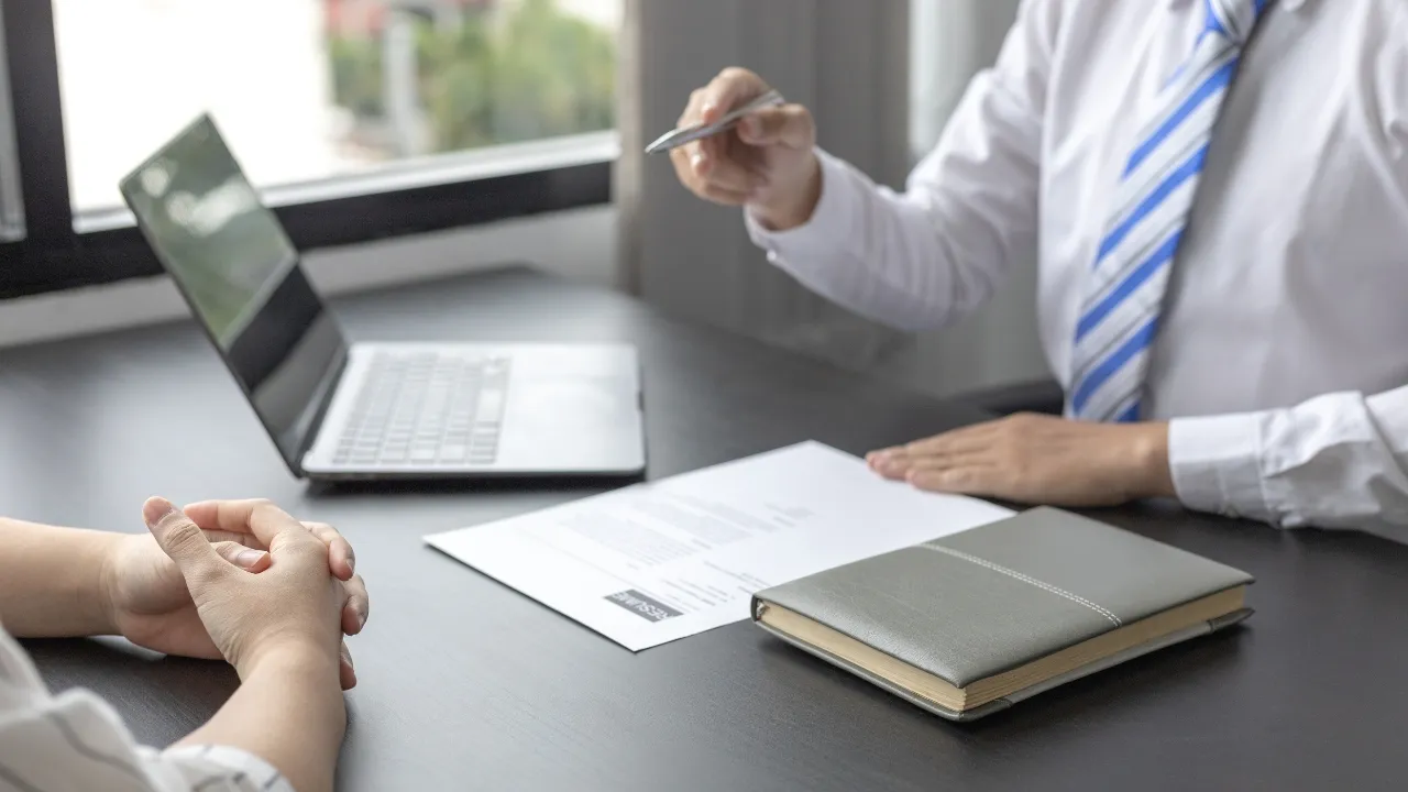 What is the Role of an Human Resources Manager? Qualities and Principles